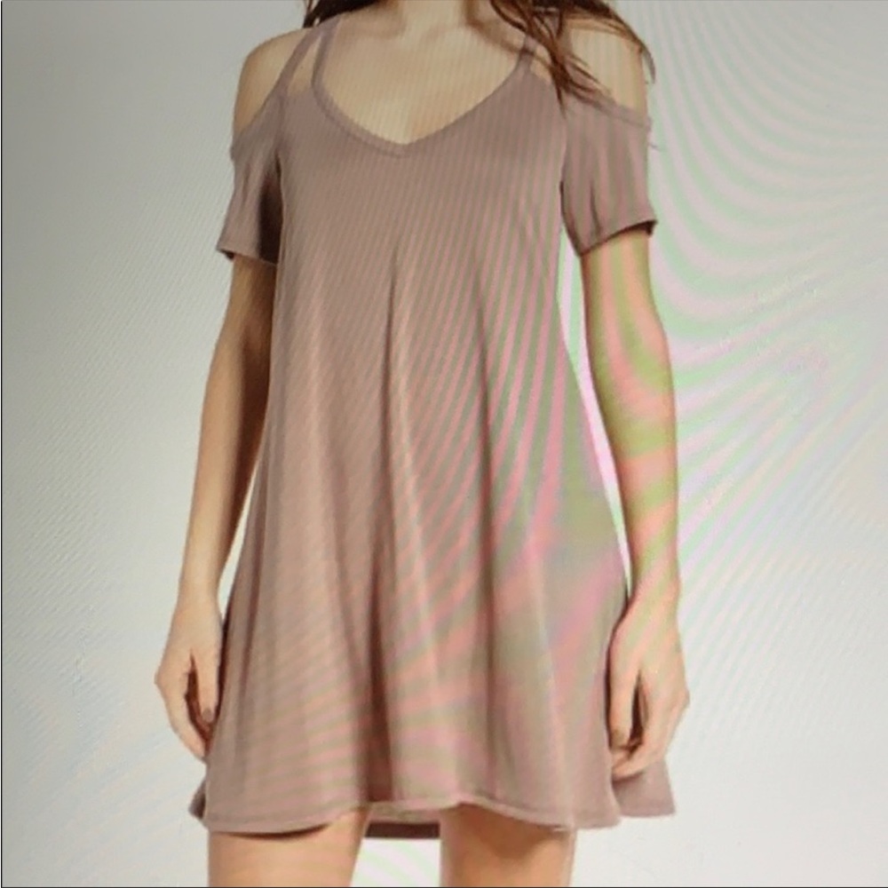 Socialite Sofia Cold Shoulder Dress - XS - Taupe Pink
